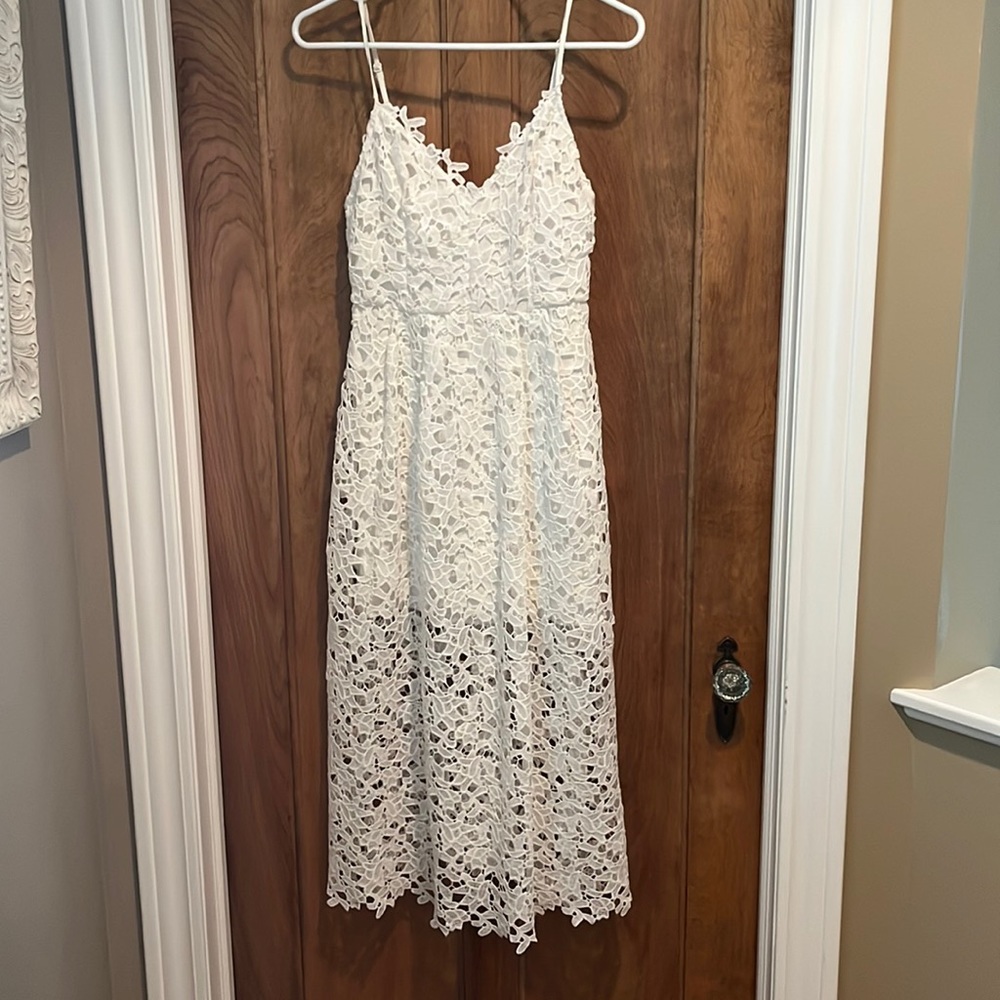 ASTR LACE A LINE MIDI DRESS